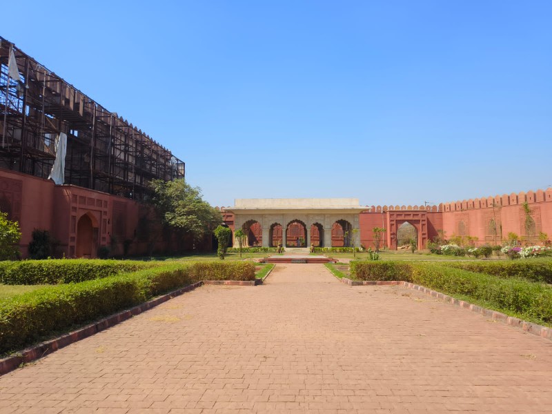 DEEWAN E KHAS (15)
