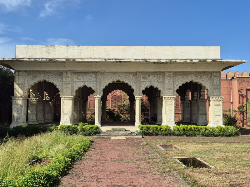 DEEWAN E KHAS (4)