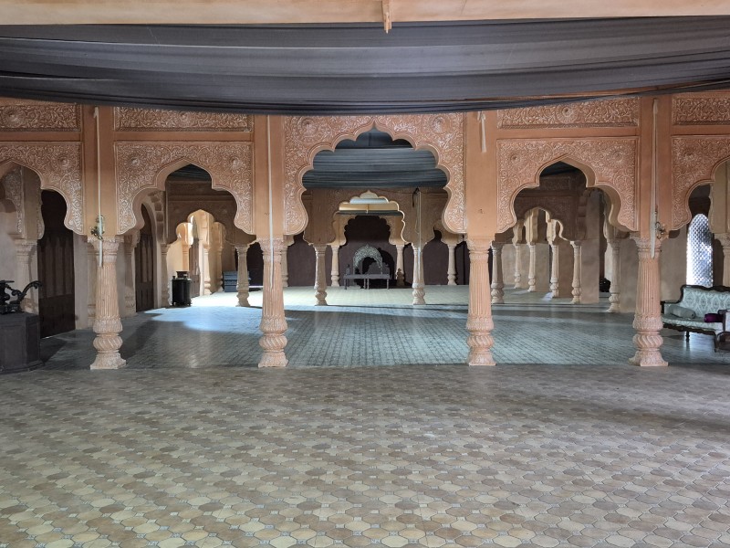 ROYAL PALACE (24)