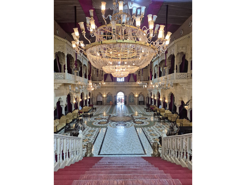 ROYAL PALACE (4)