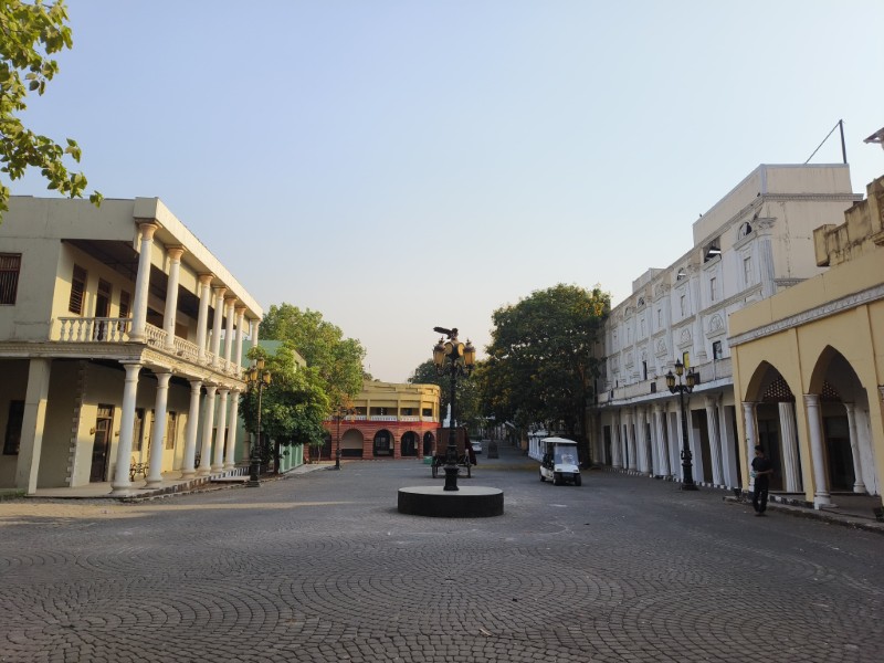 Street (3)