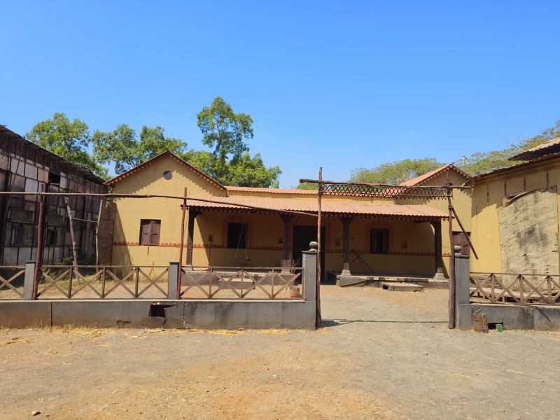 VILLAGE (13)
